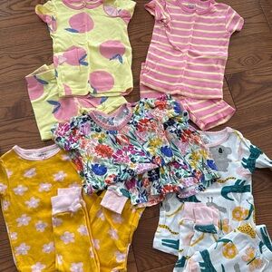 12 mo pajamas (5 pairs)